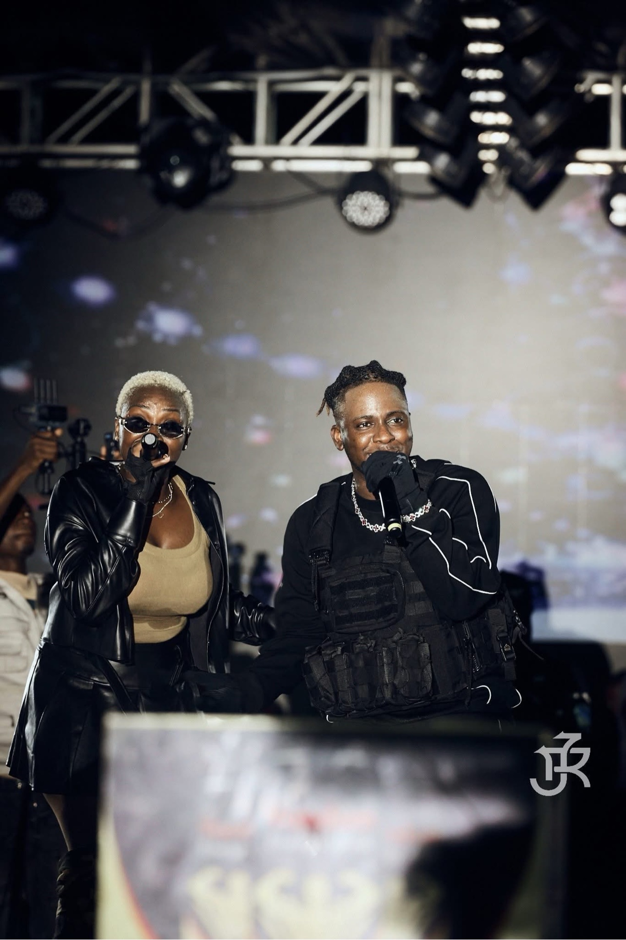 Le Mélangeur sur scène au stade Petit Sory, lors du concert du 17 octobre 2026